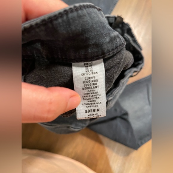 Blue high waisted tight and elastic jeans - Picture 8 of 9